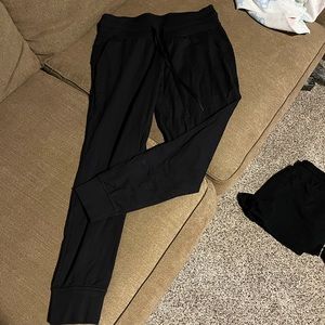 Lululemon ready to rulu joggers